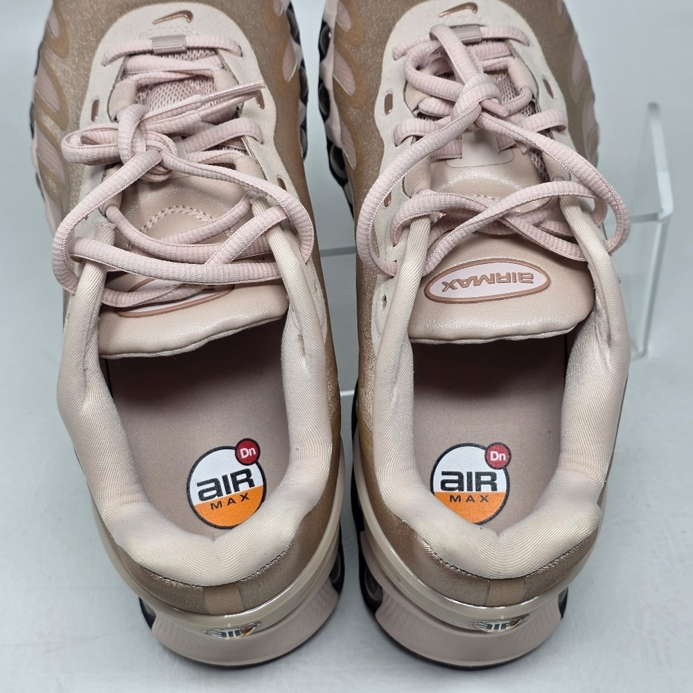 Air Max DN8 Women's Size 8 MTLC Red Bronze/Black Sneakers Shoes HF5509-900 New - Picture 9 of 10